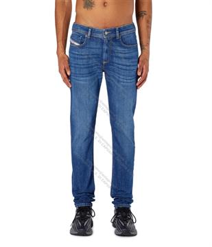 DIESEL JEANS SLEENKER I25U 9M73