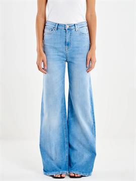 VICOLO JEANS LEXIE E26D DENIM