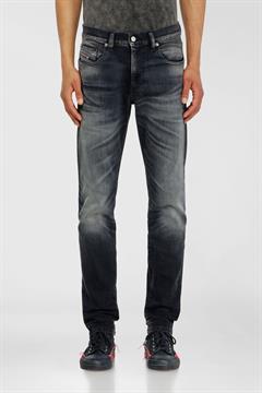 DIESEL JEANS D-STRUKT I26U 9P38
