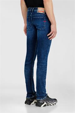 DIESEL JEANS SLEENKER I26U KBBD
