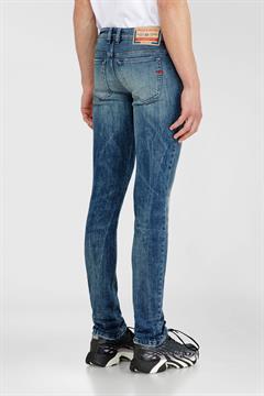 DIESEL JEANS SLEENKER I26U KBBE