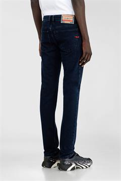 DIESEL JEANS SLEENKER I26U KBBG